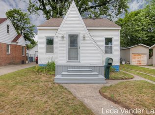 2917 Coolidge Rd, Muskegon, MI 49441