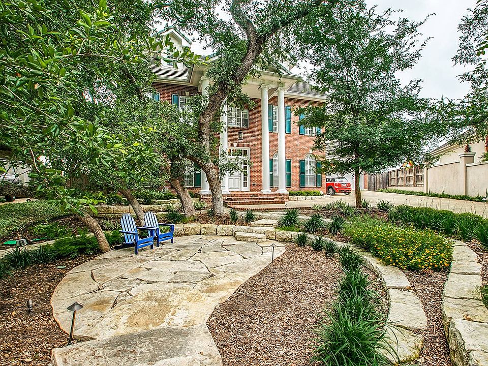 1st image of 10 Chatsworth Way