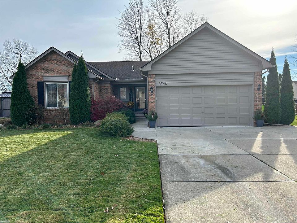 1st image of 26750 Birchcrest Dr