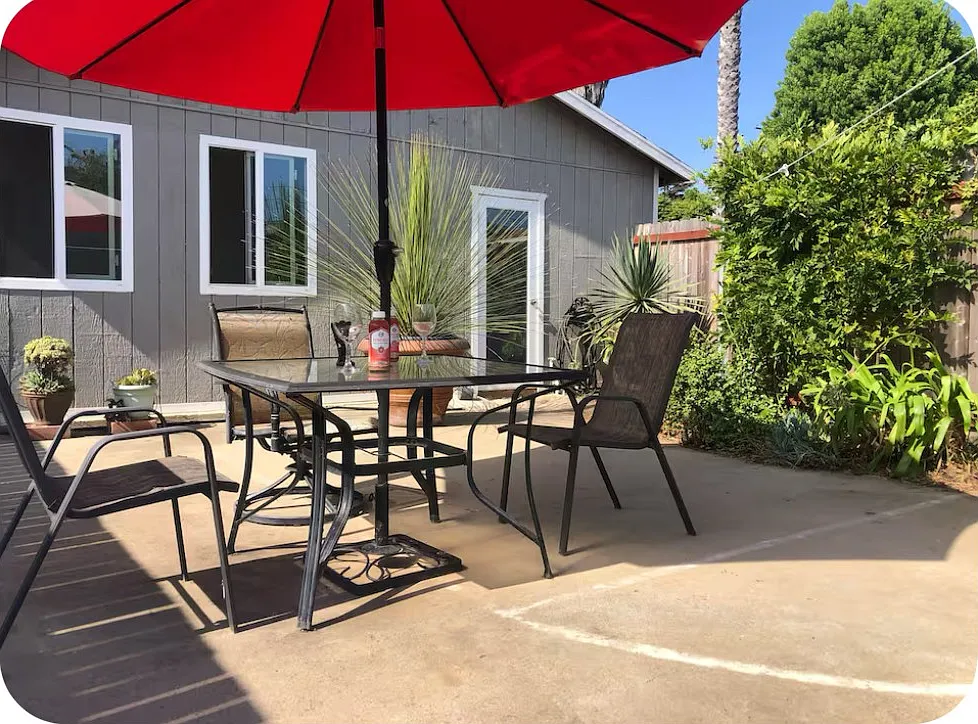 1370 Knowles Ave — Photo 1