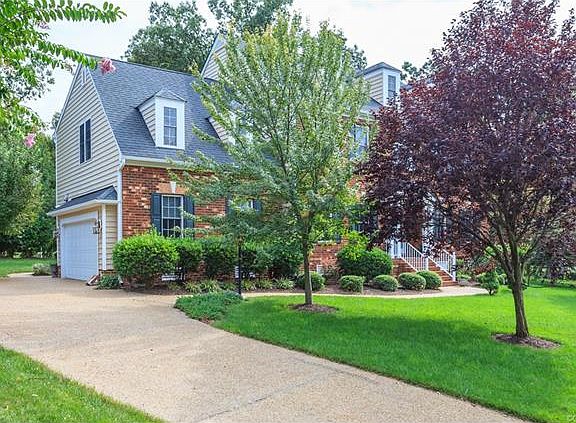 3rd image of 5905 Carrington Green Ct