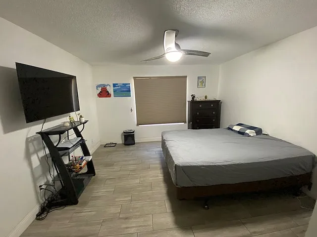 540 N May St #9-2122 — Photo 11