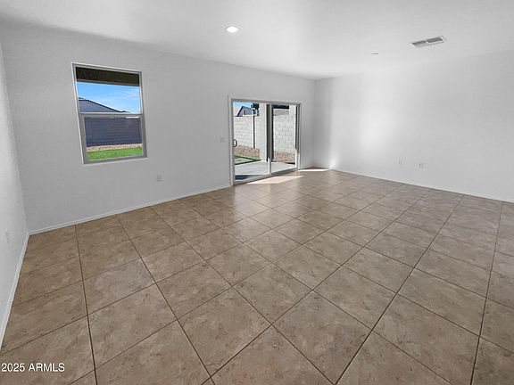 4th image of 30709 W INDIANOLA Avenue