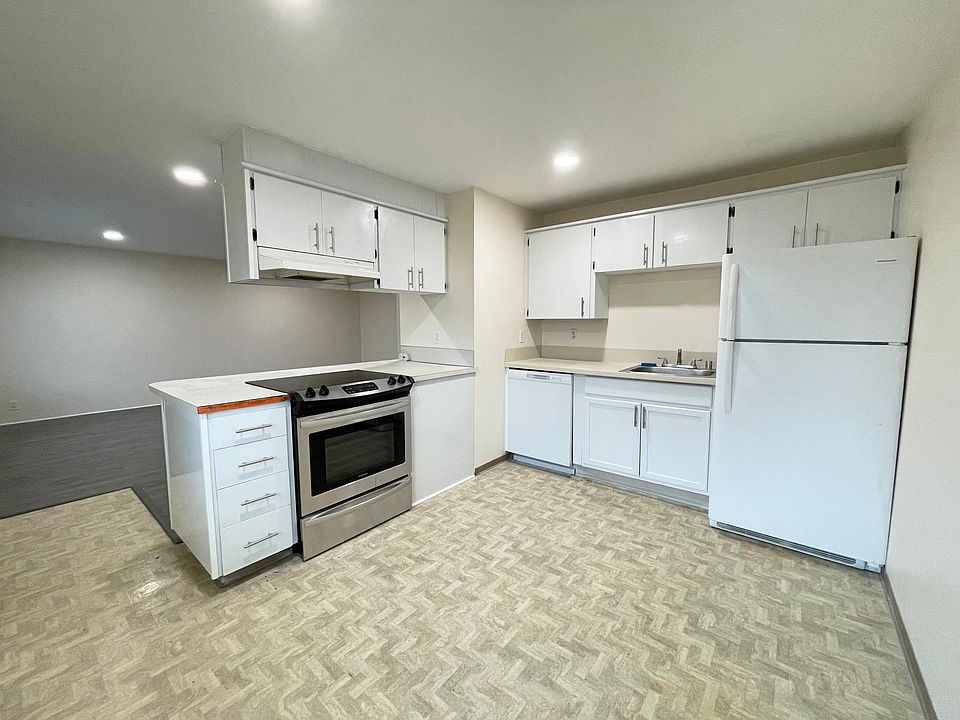 1st image of 7415 S Prospect St APT 1