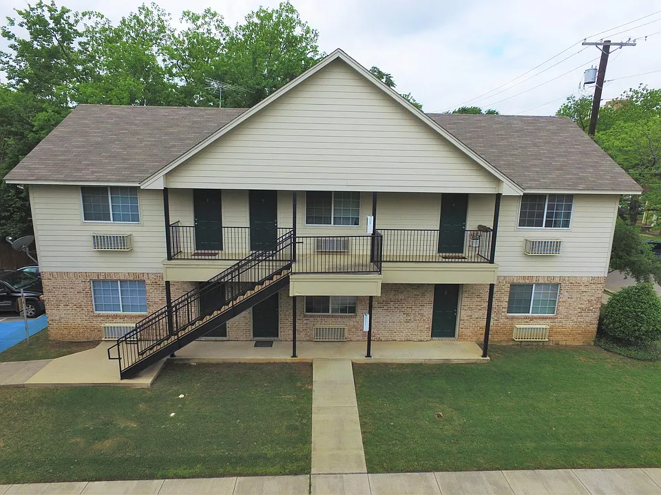 630 Schmitz Ave #2