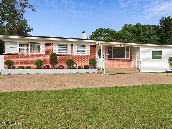 2nd image of 2426 LIGUSTRUM Road