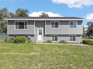 1608 Morris Ave NW, Cedar Rapids, IA 52405