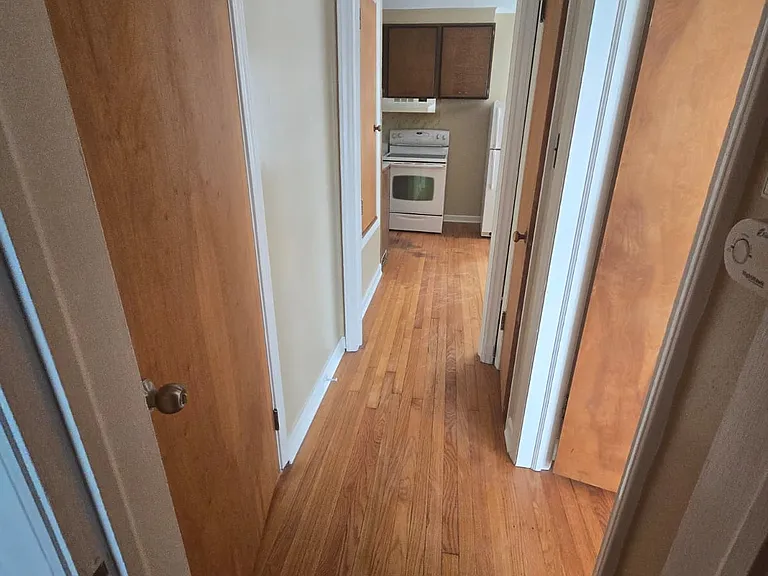 2909 Lincoln Way W #B — Photo 3