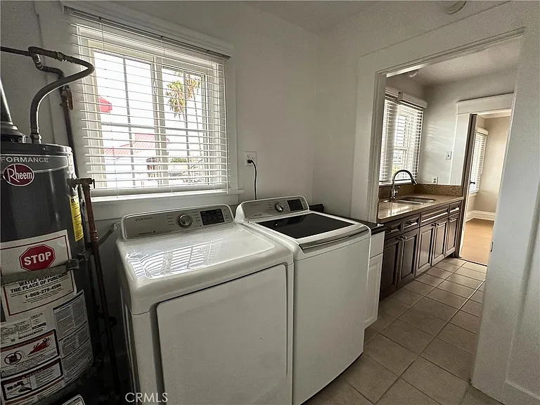 4656 Oakwood Ave — Photo 12
