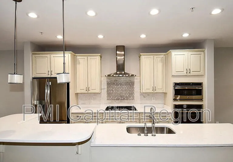 334 Community Center Ave — Photo 6
