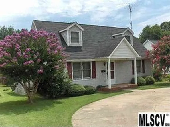 1022 4th Street Dr NW, Hickory, NC 28601