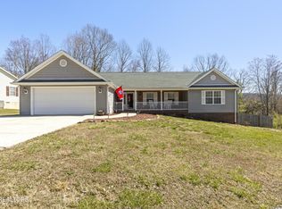 241 Gabriel Dr, Oliver Springs, TN 37840