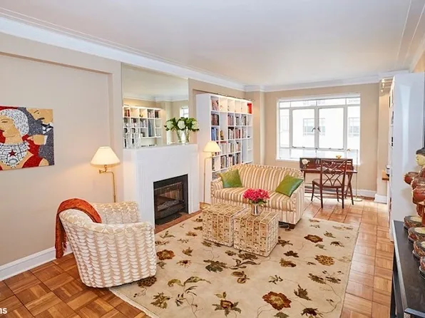 25 Central Park W APT 10H, New York, NY 10023
