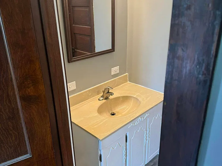 204 N Meyers Ave — Photo 15