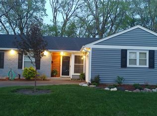 1823 N Kennicott Ave, Arlington Heights, IL 60004