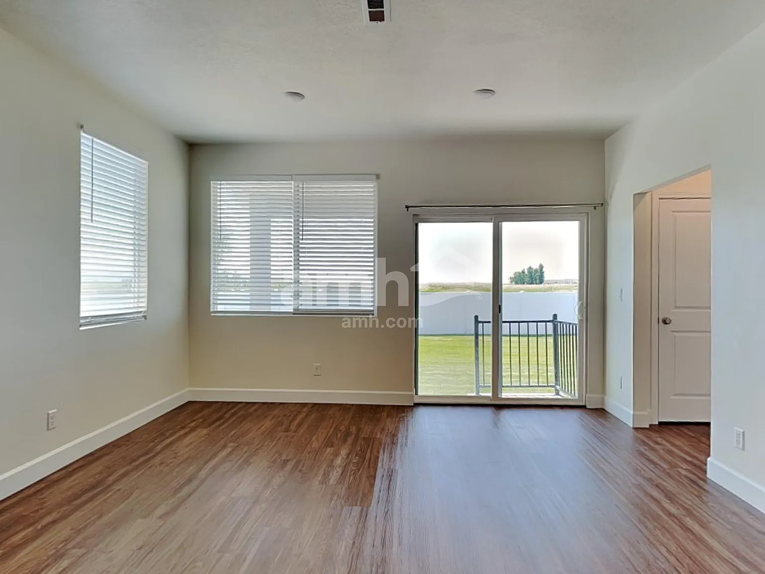 4 bed, 2.5 bath, 2313 sqft, $2,935 — Photo 4