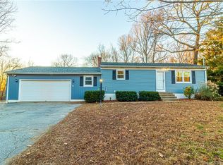 13 Lake St, Ledyard, CT 06339