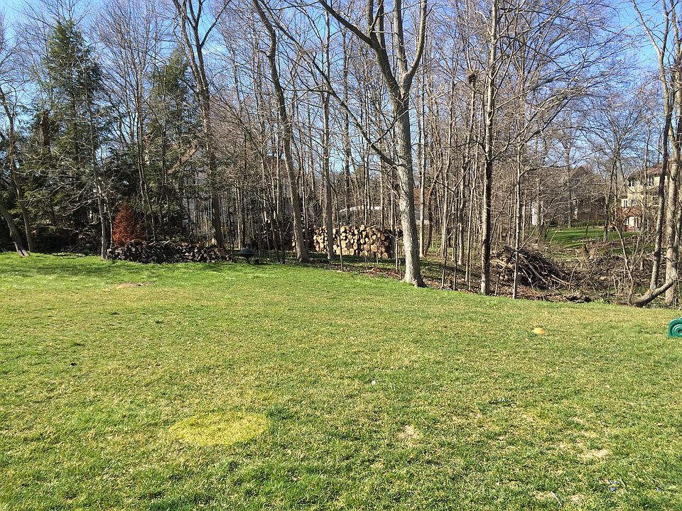 2nd image of 2501 Eisenhower Ave