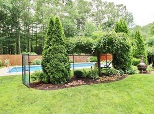 71 Prentice Rd, Northbridge, MA 01534