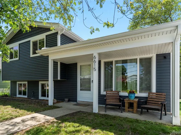 6615 Hatchery Rd, Waterford, MI 48327