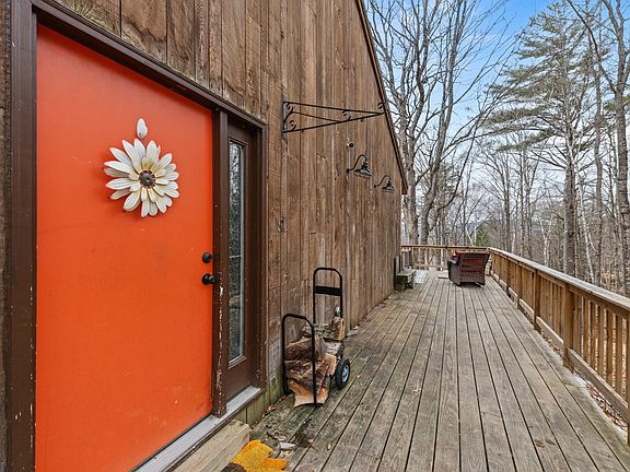 5th image of 14 Webster Court