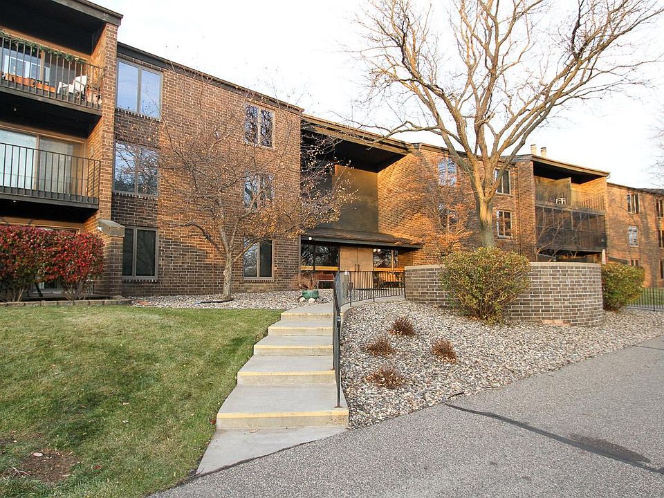 1st image of 5120 W 102nd St APT 310