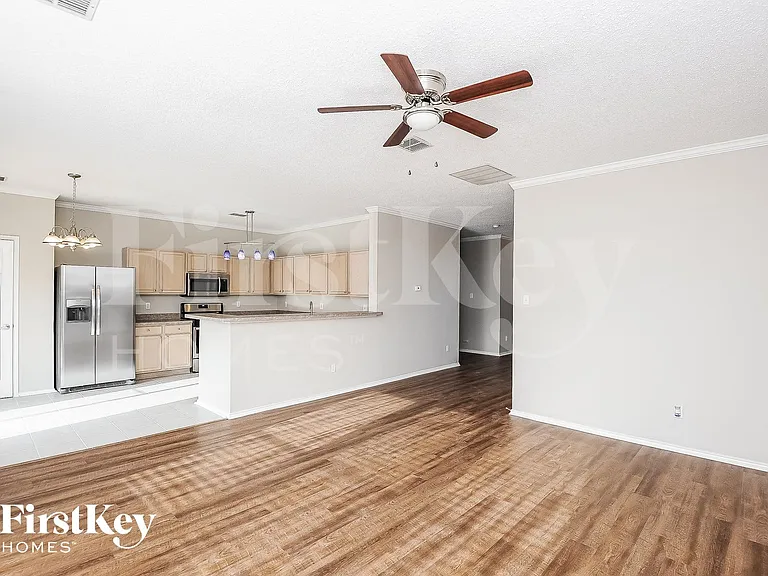 4713 Palm Ridge Dr — Photo 4