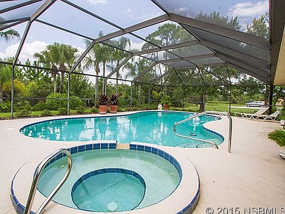 2nd image of 913 Club House Blvd