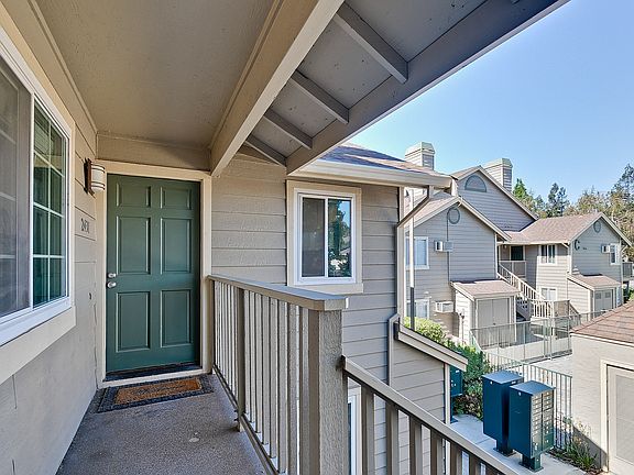 3rd image of 2431 Jubilee Ln