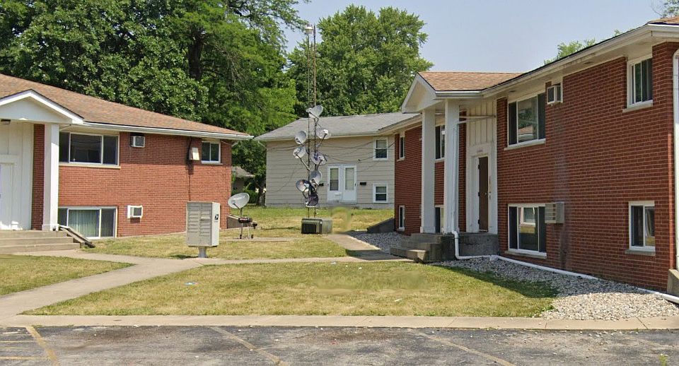 1st image of 1735 E Duane Blvd 5