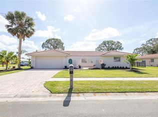 7431 Dickens Dr, Sarasota, FL 34231