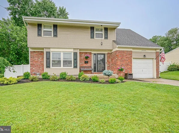 2305 Beverly Rd, Cinnaminson, NJ 08077