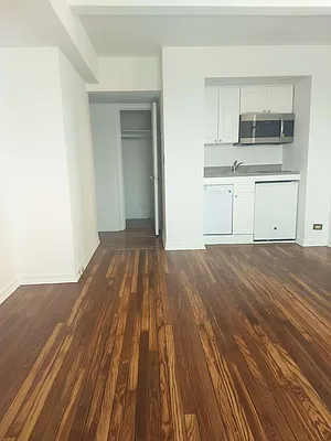 Rented by Segallis Real Estate | media 27