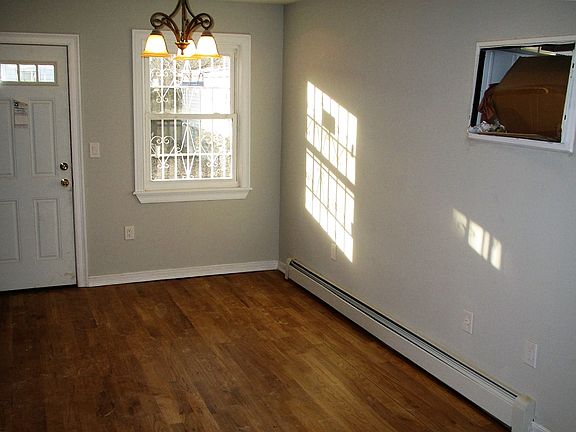 5th image of 115-112 Springfield Blvd