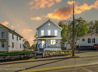 109 Fallbrook St, Carbondale, PA 18407
