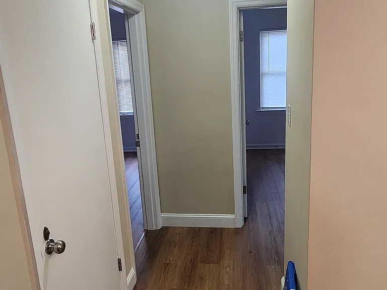 469 Locust Ave — Photo 7