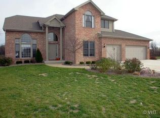 140 Saint James Cir, Union Grove, WI 53182