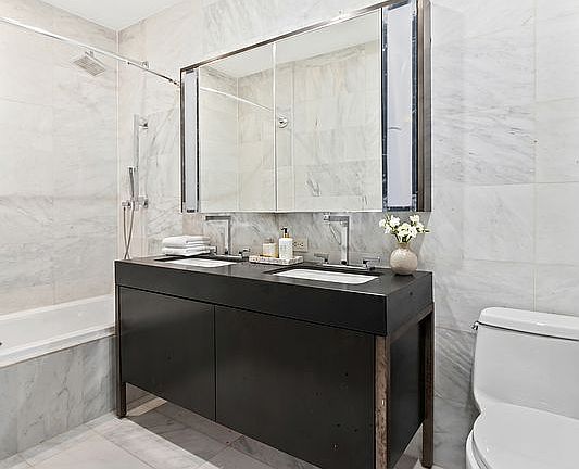 5th image of 75 Wall St #33E
