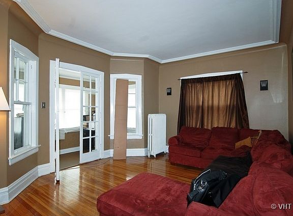 3rd image of 615 Jackson Blvd
