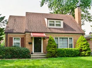 5249 Wright Ter, Skokie, IL 60077
