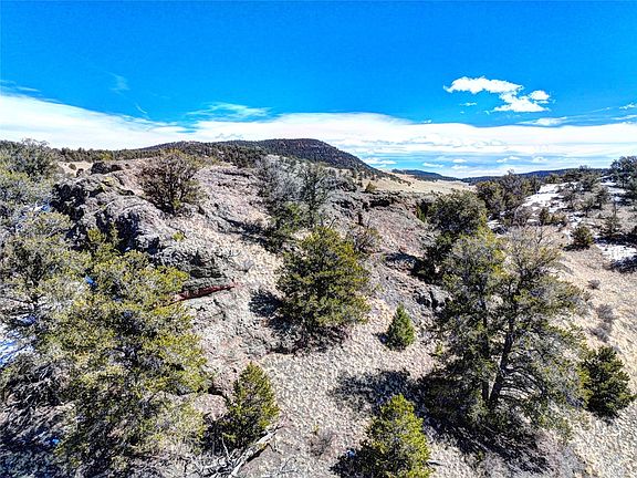 2nd image of 250 Bakabi Rd