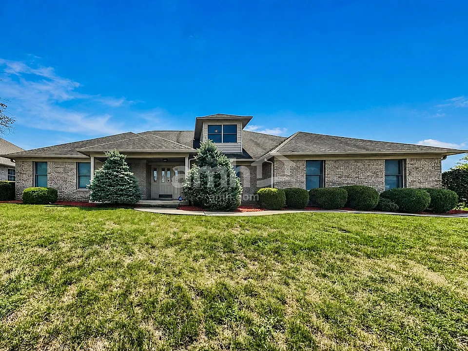 1121 New Harmony Dr