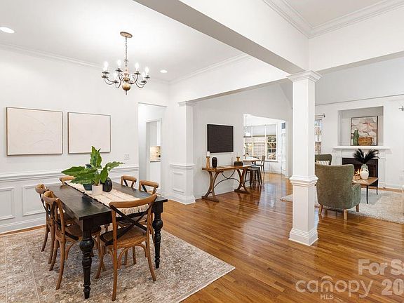 4th image of 1613 Essex Hall Dr