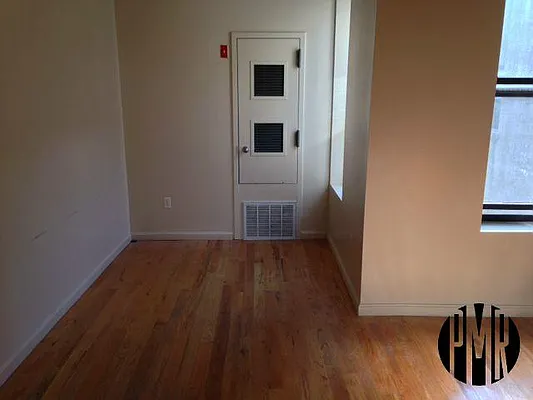 Rented by Premier Metro Realty Corp | media 21
