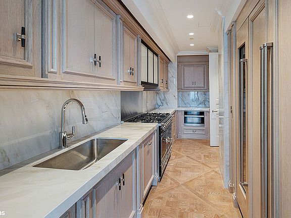 5th image of 27 E 79th St #11/12