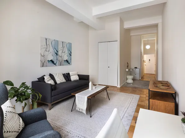 244 Madison Avenue image 2 of 9