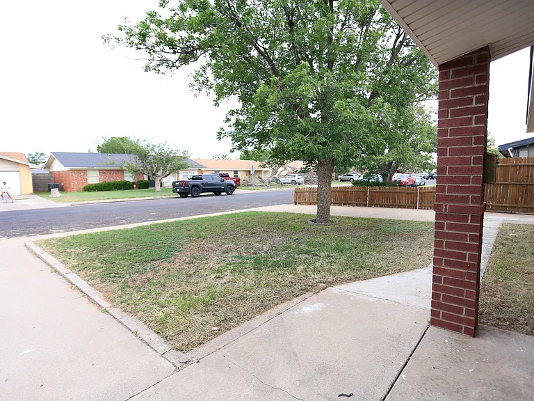 2913 Santa Rosa Ave — Photo 5