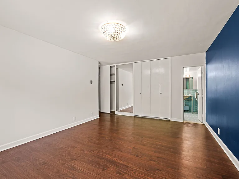 4201 Cathedral Ave NW #501W — Photo 24