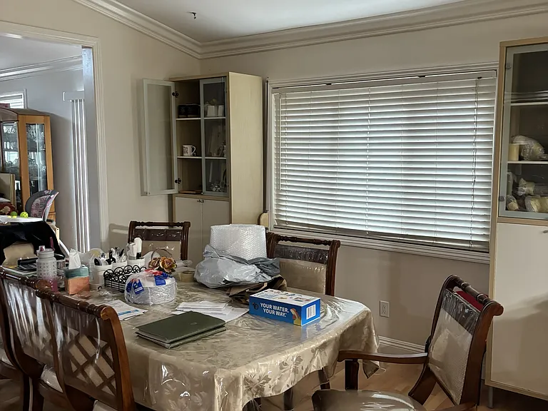 411 S Siena St — Photo 3