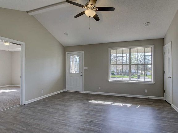 5th image of 3430 Oak Lawn Dr